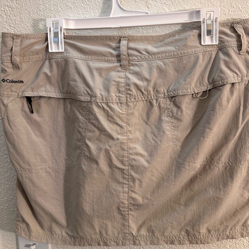 Columbia Omni-shade skort. Size 12. - Picture 7 of 9